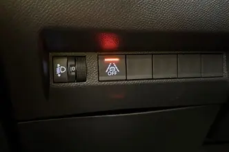 Peugeot 208, 1.2, 74 kW, bensiin, automaat, esivedu