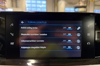 Peugeot 208, 1.2, 74 kW, bensiin, automaat, esivedu