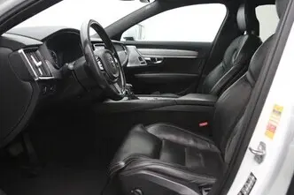 Volvo V90 Cross Country, 2.0, 140 kW, diesel, automatic, four-wheel drive