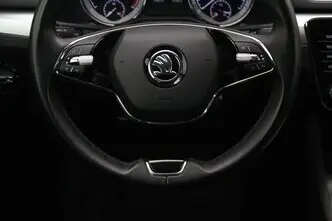 Škoda Superb, 2.0, 110 kW, diesel, automatic, front-wheel drive