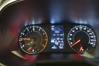 Renault Clio, 1.0, 67 kW, бензин, автомат, передний привод