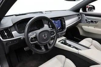 Volvo S90, 2.0, 173 kW, hybrid, automatic, four-wheel drive