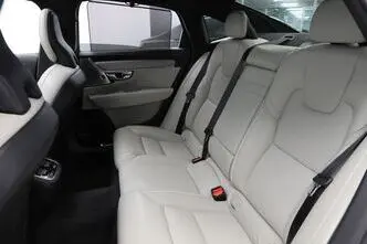 Volvo S90, 2.0, 173 kW, hybrid, automatic, four-wheel drive