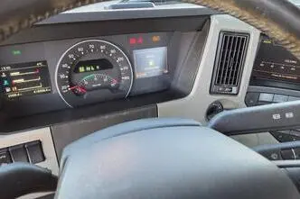 Volvo FM410 6X2*4, 308 kW, дизель, автомат