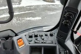 Valtra T255, 7.4, 198 kW, diesel, automatic, four-wheel drive