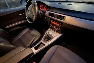 BMW 320, 2.0, benzīns, manuālā, aizmugurējā piedziņa