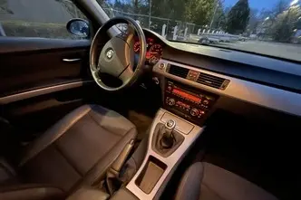 BMW 320, 2.0, benzīns, manuālā, aizmugurējā piedziņa