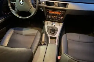 BMW 320, 2.0, benzīns, manuālā, aizmugurējā piedziņa