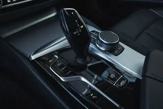 BMW 520, 2.0, 121 kW, diesel, automatic, rear-wheel drive