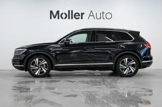 Volkswagen Touareg, 3.0, 250 kW, plug-in hybrid, automatic, four-wheel drive
