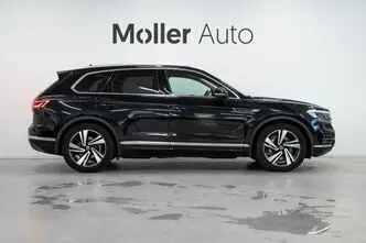 Volkswagen Touareg, 3.0, 250 kW, plug-in hybrid, automatic, four-wheel drive
