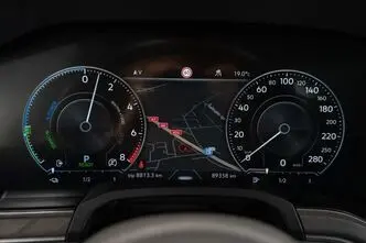 Volkswagen Touareg, 3.0, 250 kW, plug-in hybrid, automatic, four-wheel drive