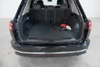 Volkswagen Touareg, 3.0, 250 kW, plug-in hybrid, automatic, four-wheel drive