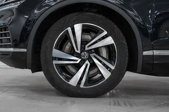 Volkswagen Touareg, 3.0, 250 kW, plug-in hybrid, automatic, four-wheel drive