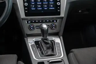 Volkswagen Passat, 1.4, 92 kW, petrol, automatic, front-wheel drive