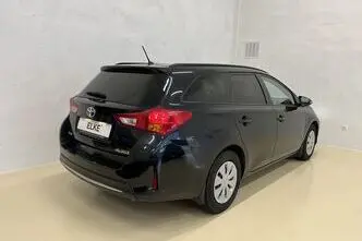 Toyota Auris, 1.6, 97 kW, petrol, manual, front-wheel drive