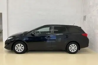 Toyota Auris, 1.6, 97 kW, petrol, manual, front-wheel drive