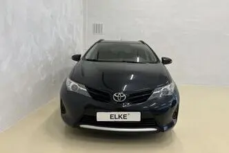 Toyota Auris, 1.6, 97 kW, petrol, manual, front-wheel drive