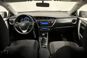 Toyota Auris, 1.6, 97 kW, petrol, manual, front-wheel drive
