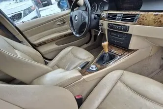 BMW 325, 2.5, 160 kW, benzīns, manuālā, aizmugurējā piedziņa