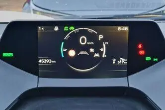 Toyota Prius, 2.0, 111 kW, uzlādējams hibrīds, automātiskā, priekšējā piedziņa