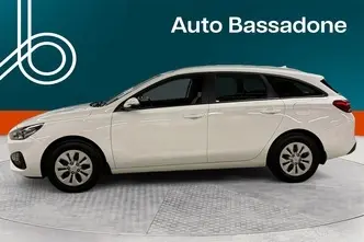 Hyundai i30, 1.5, 80 kW, бензин, механическая, передний привод