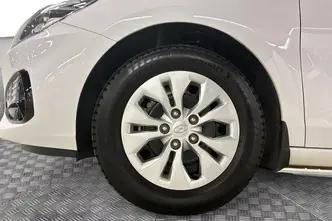 Hyundai i30, 1.5, 80 kW, бензин, механическая, передний привод