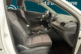 Hyundai i30, 1.5, 80 kW, бензин, механическая, передний привод