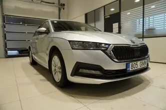 Škoda Octavia, 1.0, 81 kW, гибрид, автомат, передний привод