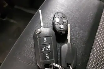 Peugeot Expert, 2.0, 130 kW, diesel, automatic, front-wheel drive