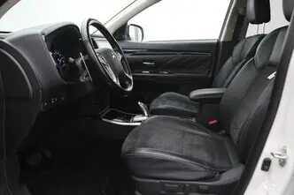 Mitsubishi Outlander, 2.4, 99 kW, pistikhübriid, automaat, nelikvedu