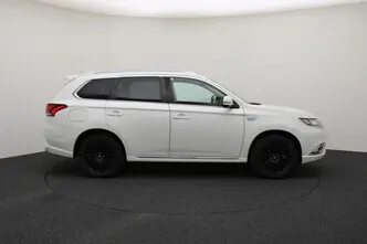 Mitsubishi Outlander, 2.4, 99 kW, pistikhübriid, automaat, nelikvedu