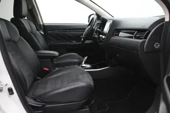 Mitsubishi Outlander, 2.4, 99 kW, pistikhübriid, automaat, nelikvedu