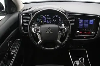Mitsubishi Outlander, 2.4, 99 kW, pistikhübriid, automaat, nelikvedu