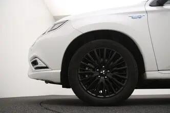 Mitsubishi Outlander, 2.4, 99 kW, pistikhübriid, automaat, nelikvedu