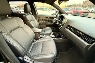 Mitsubishi Outlander, 2.4, 99 kW, pistikhübriid, automaat, nelikvedu