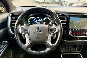 Mitsubishi Outlander, 2.4, 99 kW, pistikhübriid, automaat, nelikvedu