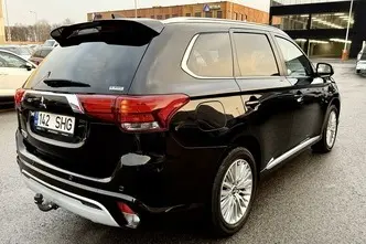 Mitsubishi Outlander, 2.4, 99 kW, pistikhübriid, automaat, nelikvedu
