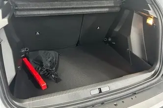 Peugeot 2008, 1.2, 107 kW, hübriid, automaat, esivedu