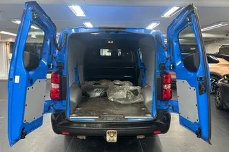 Opel Vivaro, 2.0, 106 kW, diesel, automatic, front-wheel drive