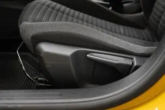 Peugeot 208, 1.2, 74 kW, bensiin, automaat, esivedu