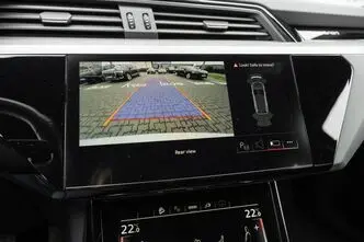 Audi e-tron, 300 kW, elekter, automaat, nelikvedu