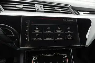 Audi e-tron, 300 kW, elekter, automaat, nelikvedu