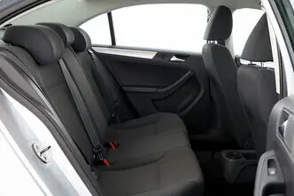 Volkswagen Jetta, 1.4, 90 kW, petrol, manual, front-wheel drive