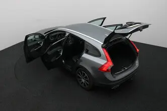 Volvo V60, 2.4, 140 kW, pistikhübriid, automaat, nelikvedu