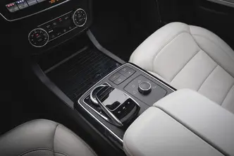 Mercedes-Benz GLS 500, 4.7, 335 kW, petrol, automatic, four-wheel drive