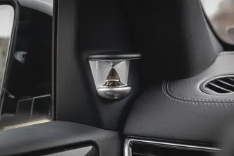 Mercedes-Benz GLS 500, 4.7, 335 kW, petrol, automatic, four-wheel drive