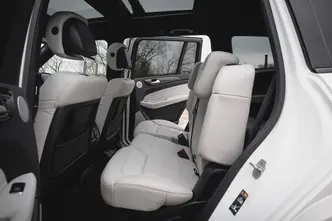 Mercedes-Benz GLS 500, 4.7, 335 kW, petrol, automatic, four-wheel drive