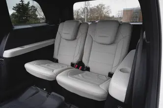 Mercedes-Benz GLS 500, 4.7, 335 kW, petrol, automatic, four-wheel drive