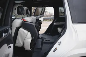 Mercedes-Benz GLS 500, 4.7, 335 kW, petrol, automatic, four-wheel drive